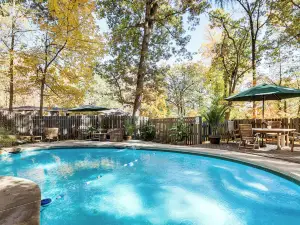 Spacious King of Prussia Home w/ 2 Game Rooms
