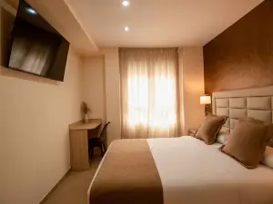 Agora Hostal