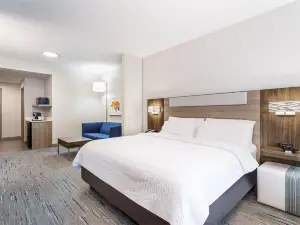 Holiday Inn Express & Suites Columbus Edinburgh