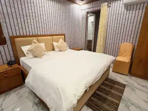 Hotel The Royal Knot