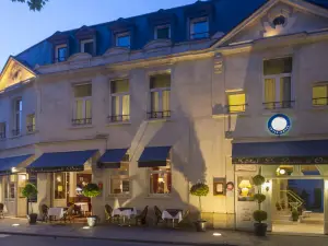 Hôtel-Restaurant Le Lion d'Or de Chinon