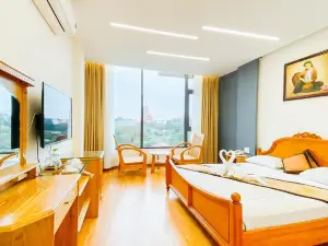 Duc Vuong 2 Hotel