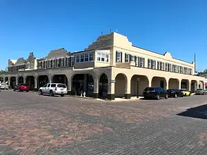 Hunter Arms Hotel