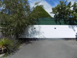 Double Award Winning 1700's Grd 2 Listed Cottage Near Stonehenge