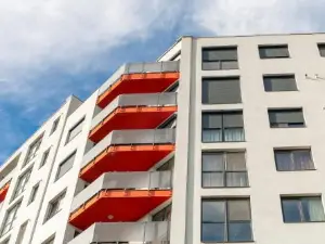 Ari - Ared Luxurious Apartments with Balcony & Free Parking