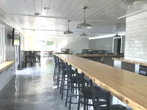 Keuka Lake Motel - Adults Only