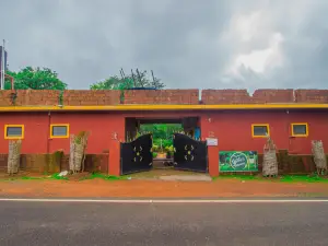 OYO Home 77967 Field View Studio Canacona