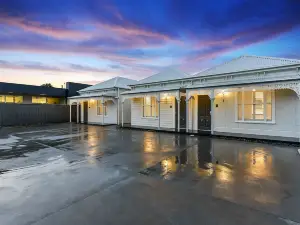 Aloha Central Luxury Apartments