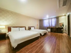 Miryang Tourist Hotel