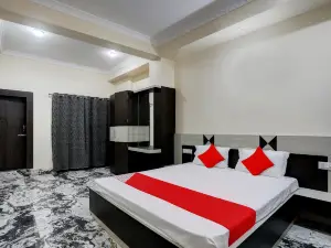 Hotel Divine Inn