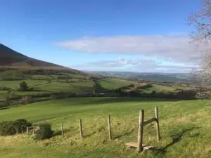 8 Crickhowell Cottages, Standard St, Central Crickhowell