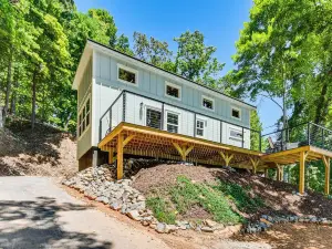 Lake James Cottage: Boat Slip + Smokeless Fire Pit