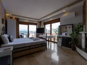 Stone House Foca Butik Otel