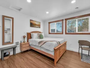 RC Seal Cottage 2