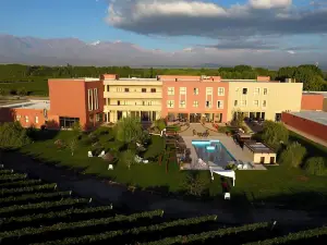 Fuente Mayor Hotel & Casino