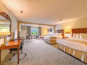 Town & Country Inn & Resort