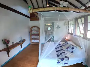 Fare Oviri Lodge