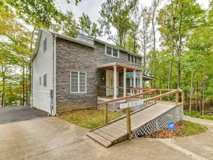 Lake Escape in Cadiz w/ Dock: Families Welcome!
