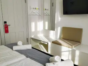 Hotel Brandenburger Dom Gmbh