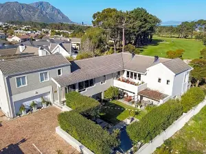 Hermanus Lodge on the Green - Solar Power