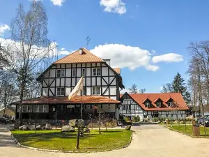 Jabłoń Lake Resort