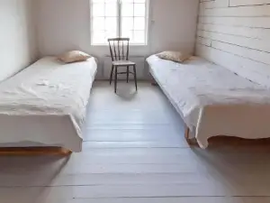 2 Bedroom Awesome Home in Älmhult