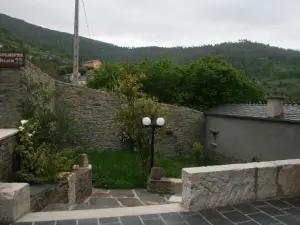 Apartamentos Rurales El Palacio de Doiras