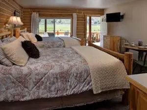 Redfish Riverside Inn