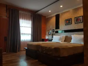 Lawaka Hotel