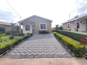 Charming 2-Bed House in Portmore Gated Community