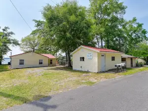 Riverfront Edenton Condo w/ Porch & Water Views!