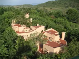 Country Club Wildlife Resort