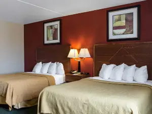 Baymont by Wyndham Jamestown Conference Center & Water Park