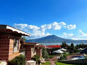 Mama Chuy Hotel & Villas