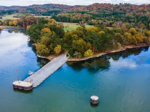 Glamping Retreat! Tiny House Cabin on 670+ Acre Property on Lake Guntersville