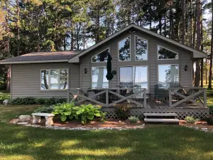 Lake front summer home- beautiful lake with shallow entry that’s great for kids!
