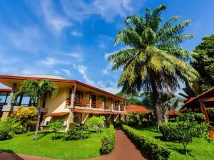 โรงแรมอะมาโปลา รีสอร์ท