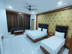 Hotel Rest and Leaf