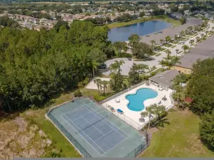 Triton Vacation Pool Home Near Disney