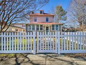 North Beach Cottage - Walk to Chesapeake Bay