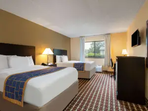 Days Inn by Wyndham Hillsborough