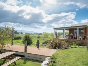 Eden's Edge Lodge