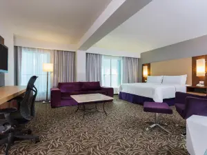 Krystal Urban Monterrey San Jeronimo