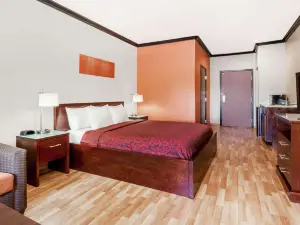 Days Inn & Suites by Wyndham Marquez