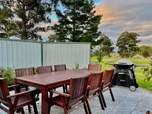 Marigold Cottage, A Blue Mountains Oasis- Spacious, Views & Kangaroos