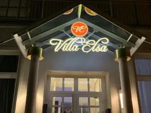 โรงแรมวิลล่าเอลซา