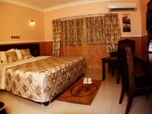 Polak Hotels