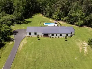 Oasis Near Charlottesville with Pool, Grill