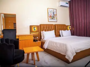 Buddiez Hotel & Resort