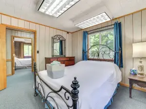 Outdoor Retreat in Atlanta Near Lakes & Trails!